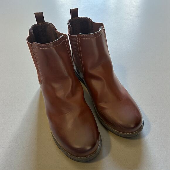 Eastland Jasmine Chelsea Boot Brown Leather Size 8.5 39 - Picture 4 of 7